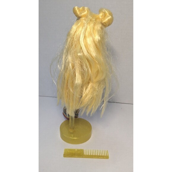 Rainbow High Sunny Madison Doll Blonde Hair Yellow Gold Outfit Socks 2019 - Picture 4 of 4
